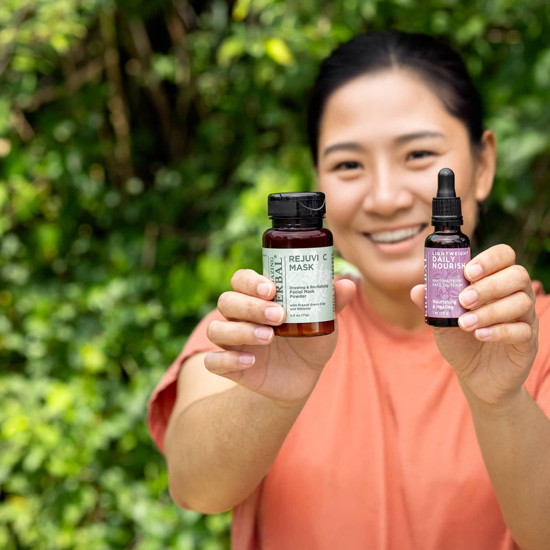 Draw Nourish and C Facecare Duo Lightweight Daily and Rejuvi C Mask Lifestyle Outdoor Female Model